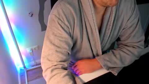 ziemlichflutschig online show from October 2025 04:43:02 AM