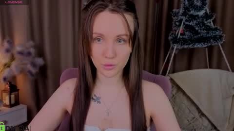 Zlata  Mon Tue Thu Fri Sun Sa GMT 3 0000pm - 0600pm  online show from January 2026 09:14:02 AM