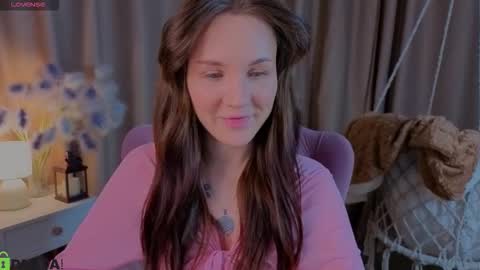 Zlata  Mon Tue Thu Fri Sun Sa GMT 3 0000pm - 0600pm  online show from January 2026 09:02:02 AM