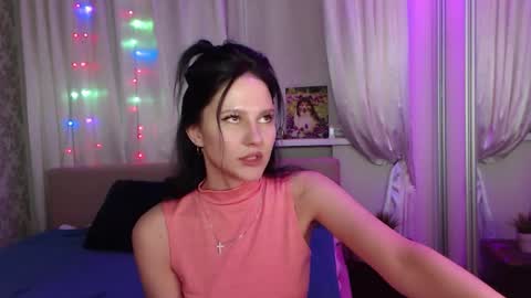 Zlata online show from November 2025 06:33:02 PM