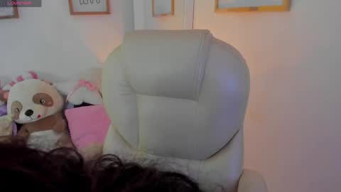 Zobe Love online show from April 2026 06:08:02 PM