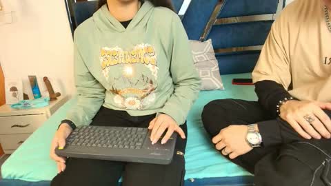 Snapshot of zoe_and_dylan_ chatting on December 2025 12:10:01 PM Zoe and dylan online show from December 2025 12:10:01 PM