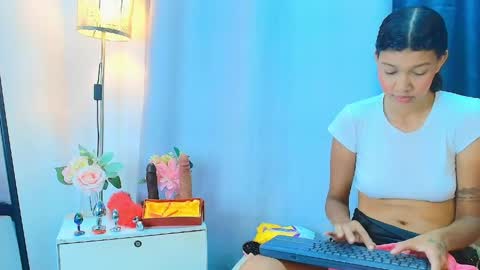 Snapshot of zoe_blake1 chatting on May 2026 04:29:02 AM Zoe Blake online show from May 2026 04:29:02 AM