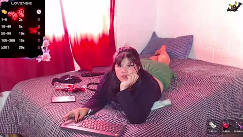 Zoe Bronw online show from December 2024 09:01:01 PM