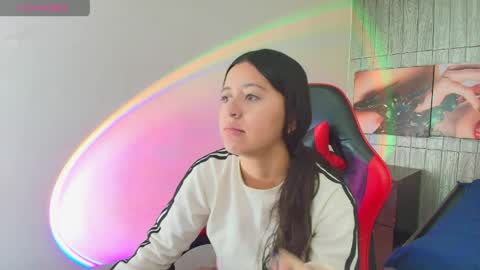 Z O E online show from April 2026 08:50:01 PM