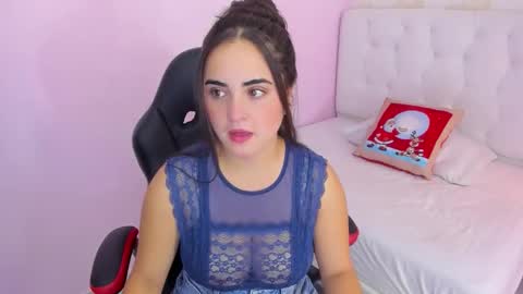 Snapshot of zoe_foster4 chatting on December 2025 12:43:02 PM ZOE online show from December 2025 12:43:02 PM