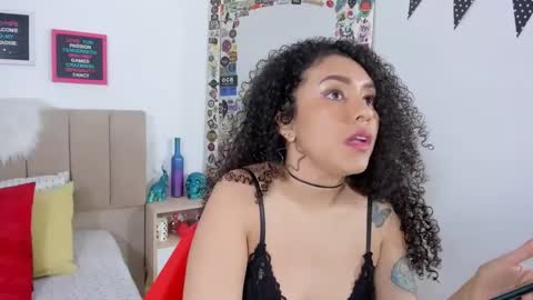 Zoe Gruber online show from February 2025 04:25:01 PM