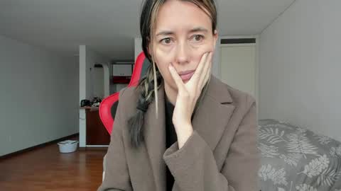 ZOE online show from April 2026 09:05:01 PM