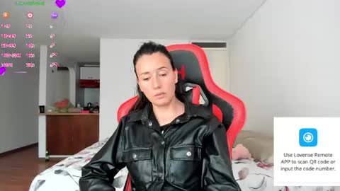 Snapshot of zoe_jeane_beker chatting on June 2026 08:39:02 PM ZOE online show from June 2026 08:39:02 PM