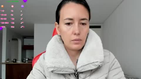 Snapshot of zoe_jeane_beker chatting on June 2026 07:58:02 PM ZOE online show from June 2026 07:58:02 PM