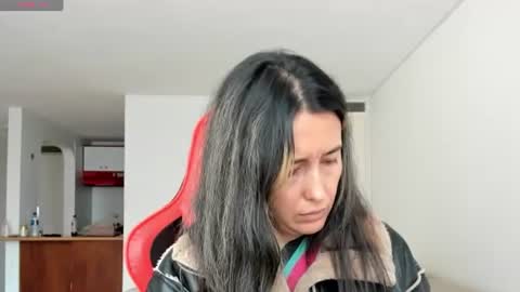 Snapshot of zoe_jeane_beker chatting on July 2026 07:32:01 PM ZOE online show from July 2026 07:32:01 PM