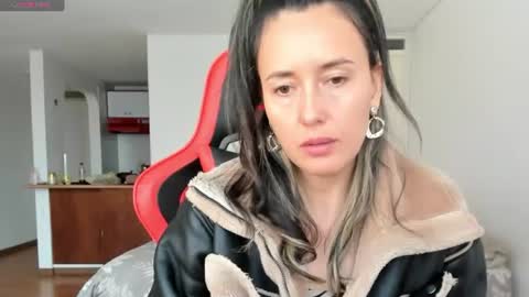 Snapshot of zoe_jeane_beker chatting on July 2026 06:42:02 PM ZOE online show from July 2026 06:42:02 PM