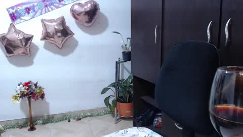 ZOE online show from December 2025 04:54:01 AM