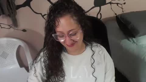 Zoe Koller online show from November 2025 05:01:02 PM