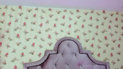 Snapshot of zoe_kravitx chatting on December 2024 05:52:02 AM CAMILA online show from December 2024 05:52:02 AM