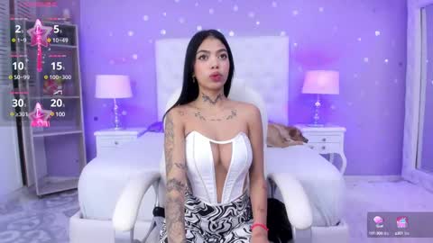 Snapshot of zoe_kravitx chatting on February 2025 06:30:02 AM CAMILA online show from February 2025 06:30:02 AM