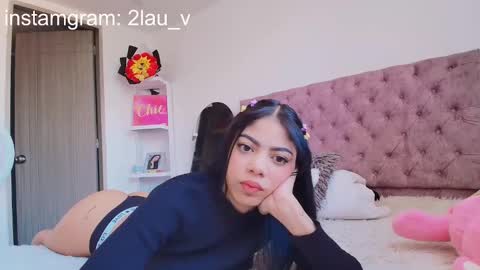 zoe_kravitx_ online show from November 2025 12:16:02 PM