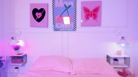 Zoe Lynch online show from April 2026 11:44:02 AM