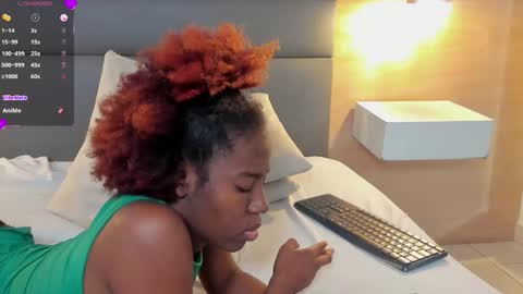 Zoe Novakk  online show from October 2025 04:19:02 PM