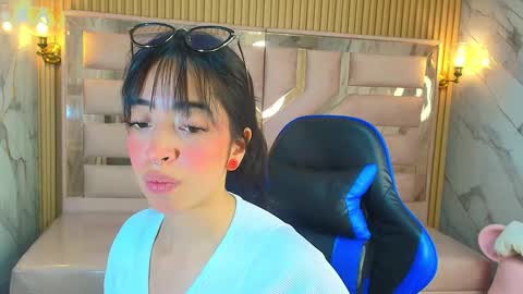 Zoe  online show from September 2025 03:21:01 AM