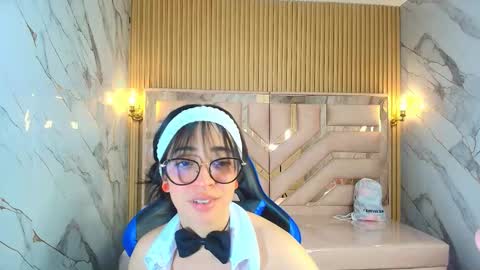 Zoe  online show from November 2025 03:19:02 AM