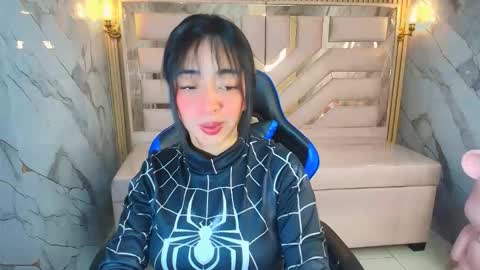 Zoe  online show from November 2025 03:21:02 AM