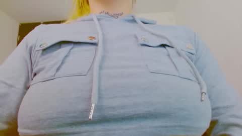 Snapshot of zoe_sexy69 chatting on March 2026 08:01:02 PM ZOE online show from March 2026 08:01:02 PM