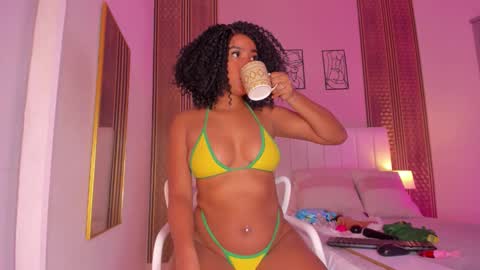 Hi guys i am Zoe  online show from January 2026 11:35:01 AM