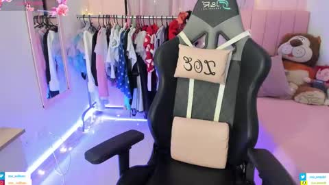 zoe_sullivan_ online show from February 2026 09:34:01 AM