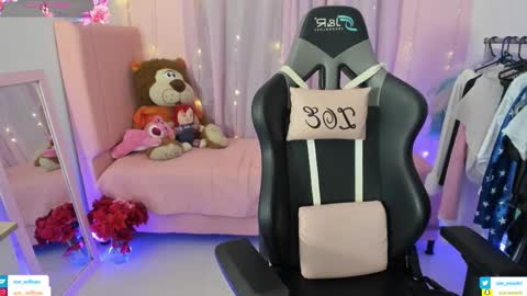 zoe_sullivan_ online show from February 2026 08:57:01 AM