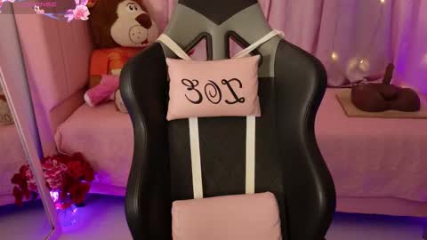 zoe_sullivan_ online show from March 2026 09:32:02 AM