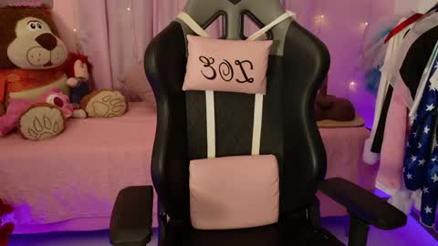 zoe_sullivan_ online show from April 2026 09:10:01 AM