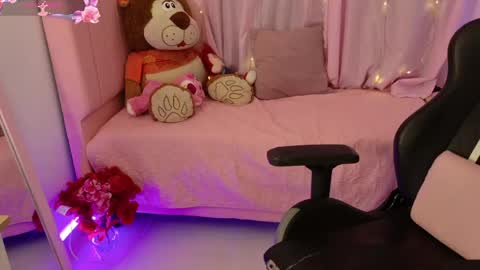 zoe_sullivan_ online show from April 2026 01:41:02 PM