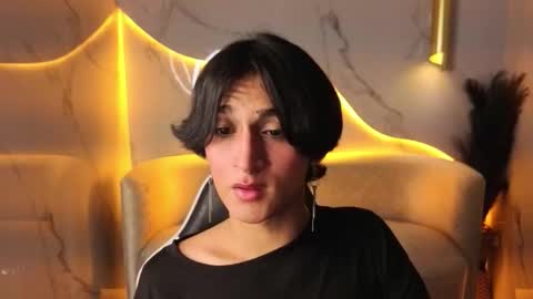 Zoe online show from November 2025 07:59:02 PM