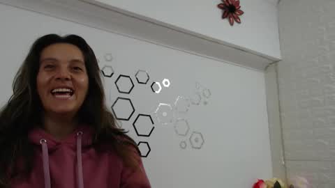 Carolina online show from November 2025 09:25:02 PM