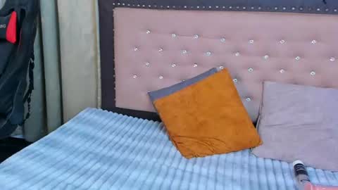 zoedeleon online show from July 2026 09:53:01 PM
