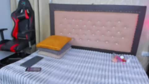 zoedeleon online show from July 2026 11:58:02 AM
