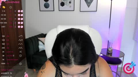 Snapshot of zoee_jackson chatting on February 2025 10:44:02 PM zoee jackson online show from February 2025 10:44:02 PM