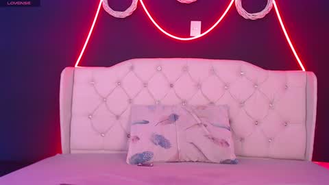 Snapshot of zoee_joness chatting on January 2025 05:56:01 PM zoe online show from January 2025 05:56:01 PM