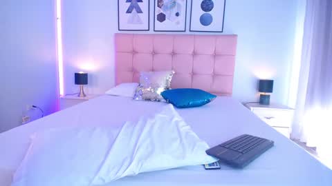 Snapshot of zoee_joness chatting on January 2025 06:43:01 PM zoe online show from January 2025 06:43:01 PM