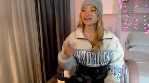 Snapshot of zoee_joness chatting on February 2025 03:21:01 AM zoe online show from February 2025 03:21:01 AM