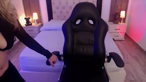 Snapshot of zoee_joness chatting on September 2025 03:17:02 AM zoe online show from September 2025 03:17:02 AM