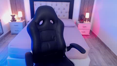 Snapshot of zoee_joness chatting on September 2025 03:07:02 AM zoe online show from September 2025 03:07:02 AM