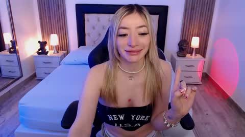 Snapshot of zoee_joness chatting on October 2025 03:36:01 AM zoe online show from October 2025 03:36:01 AM