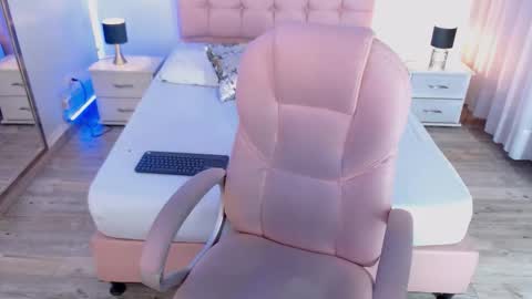 Snapshot of zoee_joness chatting on November 2025 04:11:01 AM zoe online show from November 2025 04:11:01 AM