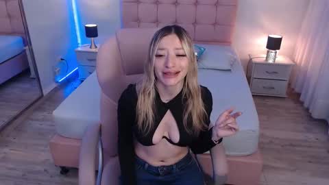 Snapshot of zoee_joness chatting on November 2025 02:55:02 AM zoe online show from November 2025 02:55:02 AM