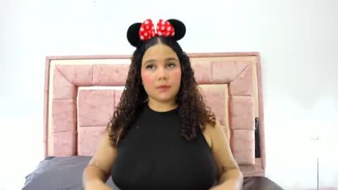 zoee online show from January 2025 03:26:02 AM