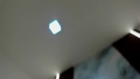 zoee online show from February 2026 03:36:01 AM