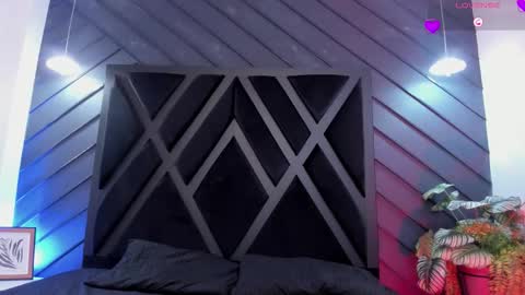 Zoe 3 online show from February 2026 06:03:02 PM