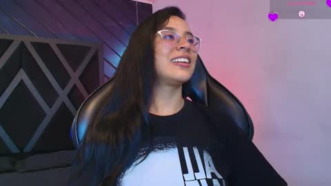 Zoe 3 online show from March 2026 05:36:01 PM